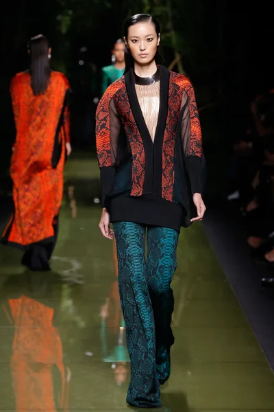 Look 27